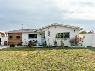 428 45TH AVENUE N, St Petersburg, FL 33703