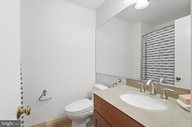 8100 BUCKSPARK LN E, Potomac, MD 20854