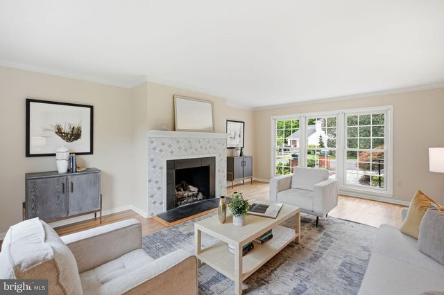 8100 BUCKSPARK LN E, Potomac, MD 20854