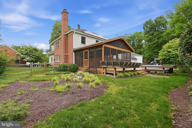 8100 BUCKSPARK LN E, Potomac, MD 20854