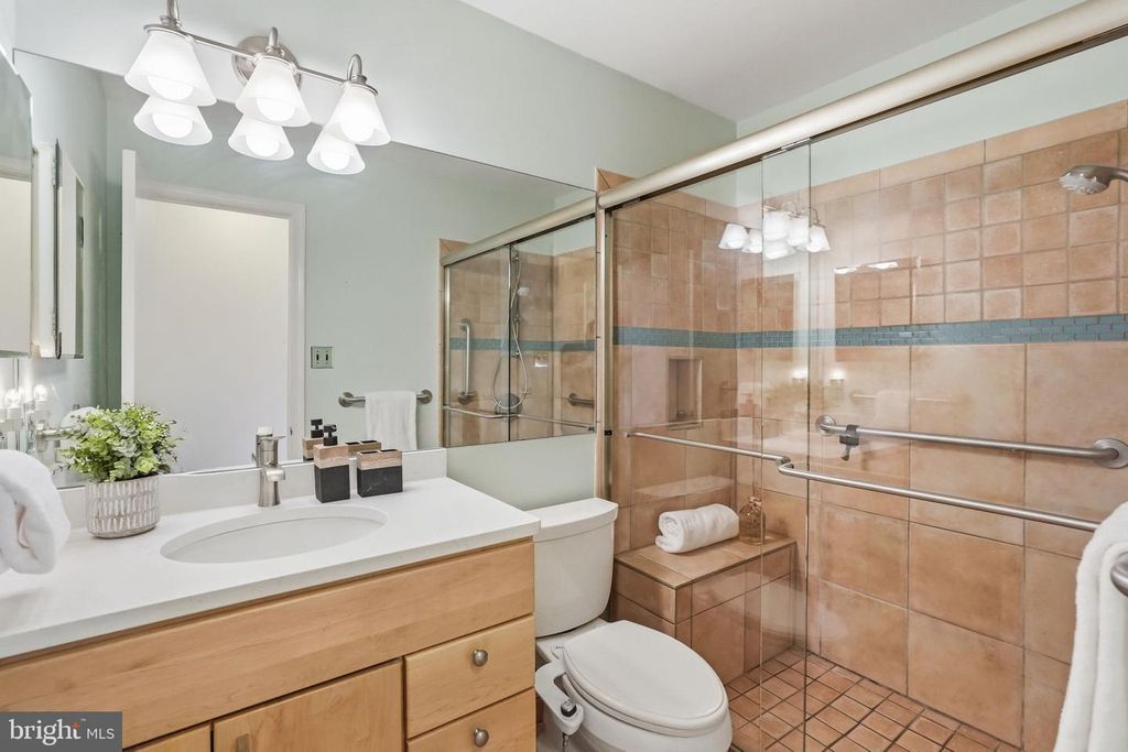Image 17 of property listing at 8100 BUCKSPARK LN E, Potomac, MD 20854
