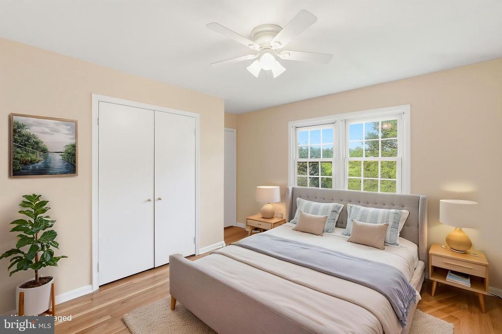 Image 21 of property listing at 8100 BUCKSPARK LN E, Potomac, MD 20854