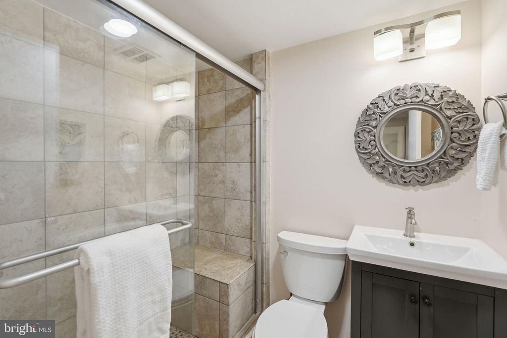 Image 27 of property listing at 8100 BUCKSPARK LN E, Potomac, MD 20854