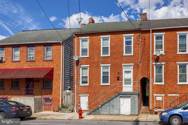 631 S QUEEN ST, Lancaster, PA 17603