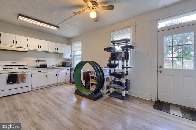 631 S QUEEN ST, Lancaster, PA 17603