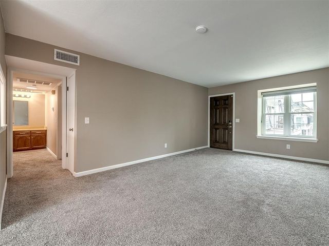 11413 N May Avenue B, Oklahoma City, OK 73120