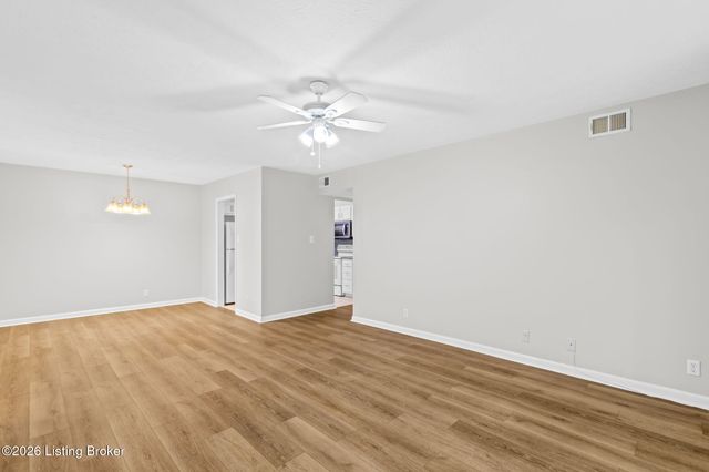 1815 Gardiner Ln APT G64, Louisville, KY 40205