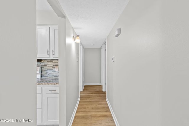 1815 Gardiner Ln APT G64, Louisville, KY 40205