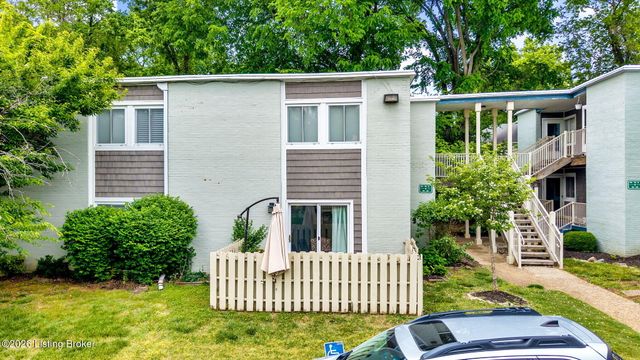 1815 Gardiner Ln APT G64, Louisville, KY 40205