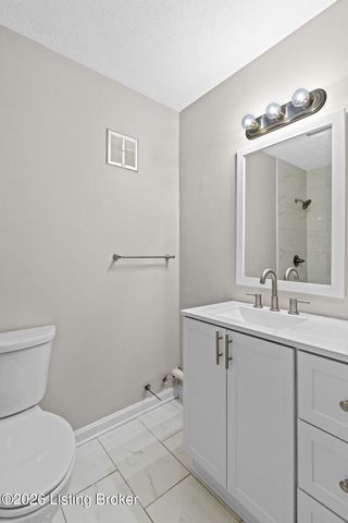 1815 Gardiner Ln APT G64, Louisville, KY 40205