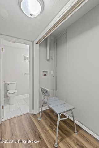 1815 Gardiner Ln APT G64, Louisville, KY 40205