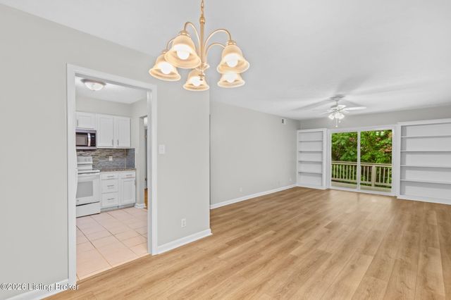 1815 Gardiner Ln APT G64, Louisville, KY 40205