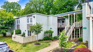 1815 Gardiner Ln APT G64, Louisville, KY 40205
