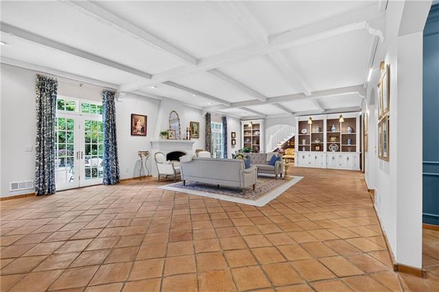 554 E New Salem Common NW, Marietta, GA 30064