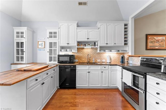 115 Lake Louise Drive, Mocksville, NC 27028