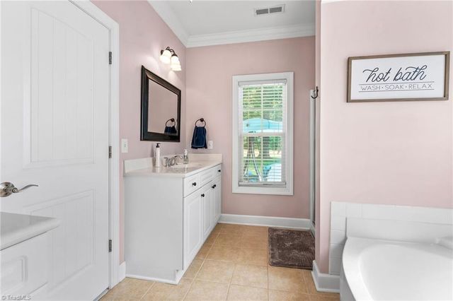 115 Lake Louise Drive, Mocksville, NC 27028