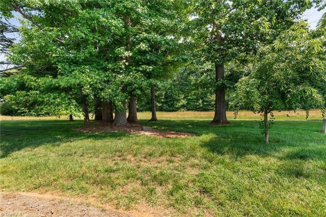 115 Lake Louise Drive, Mocksville, NC 27028