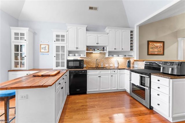 115 Lake Louise Drive, Mocksville, NC 27028