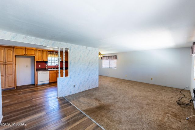 24261 E Shawnee Trail, Benson, AZ 85602