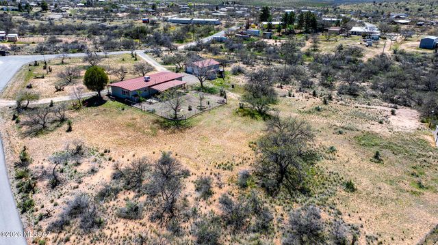 24261 E Shawnee Trail, Benson, AZ 85602