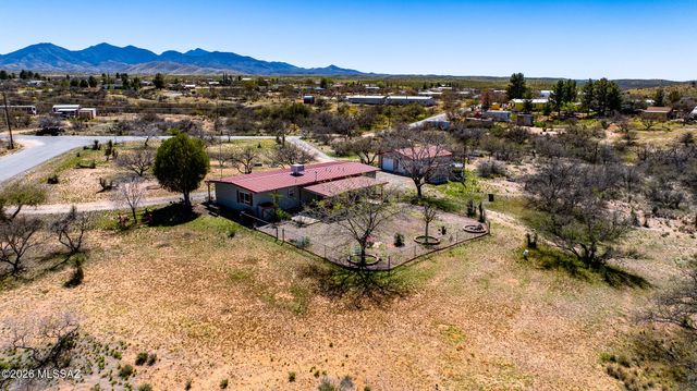 24261 E Shawnee Trail, Benson, AZ 85602