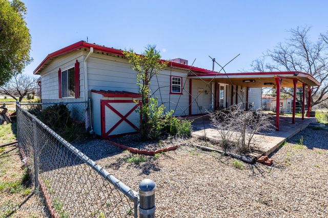 24261 E Shawnee Trail, Benson, AZ 85602