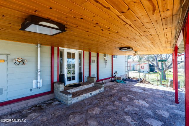 24261 E Shawnee Trail, Benson, AZ 85602