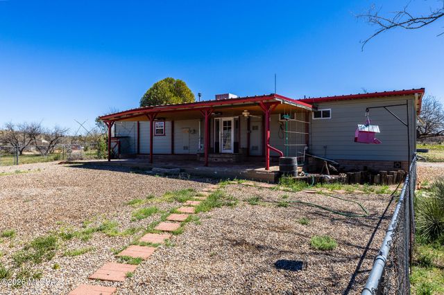 24261 E Shawnee Trail, Benson, AZ 85602