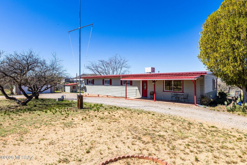 24261 E Shawnee Trail, Benson, AZ 85602