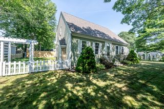 261 Seacoast Shores Blvd, Falmouth, MA 02536