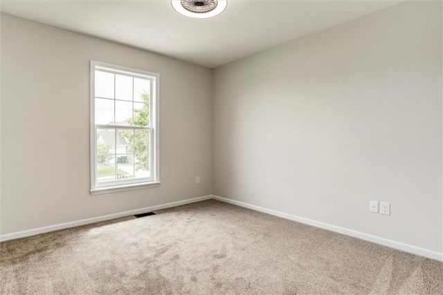 12106 E 214th Street, Peculiar, MO 64078