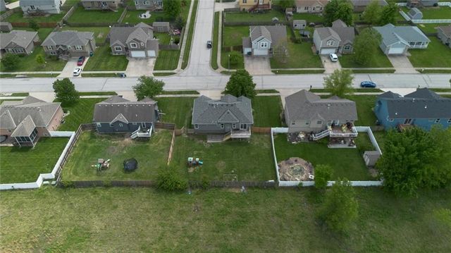 12106 E 214th Street, Peculiar, MO 64078