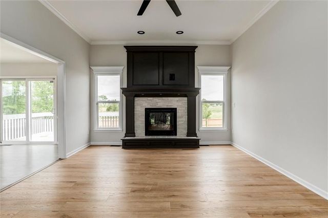 12106 E 214th Street, Peculiar, MO 64078
