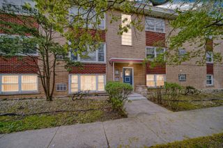 405 E 109th Street 203, Chicago, IL 60628