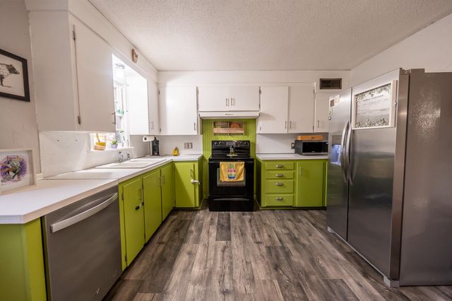 14494 SW Phyllis Rd, Rose Hill, KS 67133