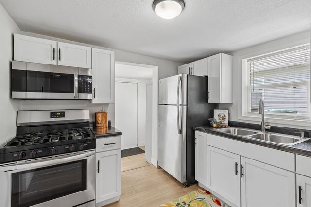 1214 Herold Avenue, Des Moines, IA 50315