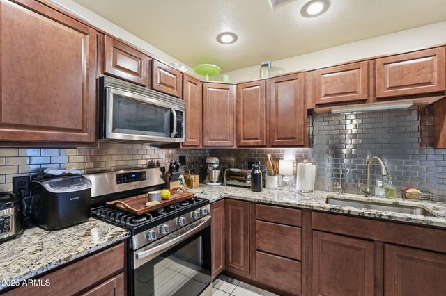 2352 E DELGADO Street, Phoenix, AZ 85022