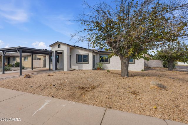 2352 E DELGADO Street, Phoenix, AZ 85022