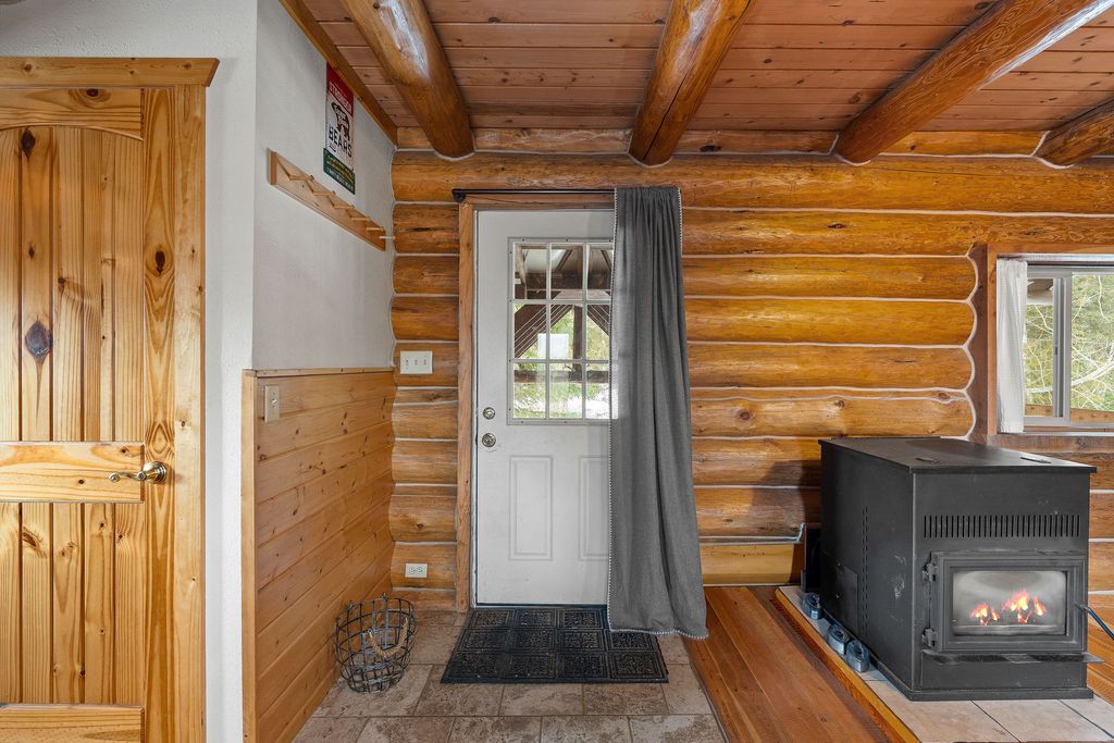 3083 Witty Lane, Columbia Falls, MT 59912 photo 9