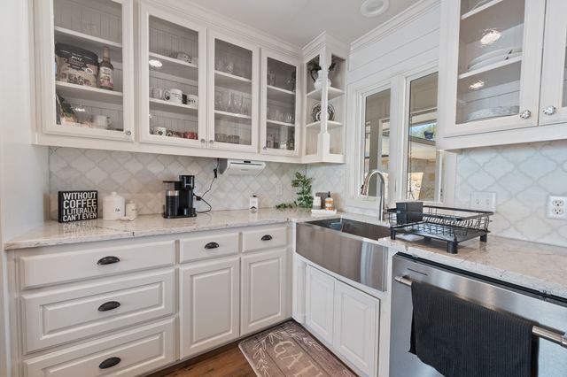 4509 Deleon Court, De Cordova, TX 76049