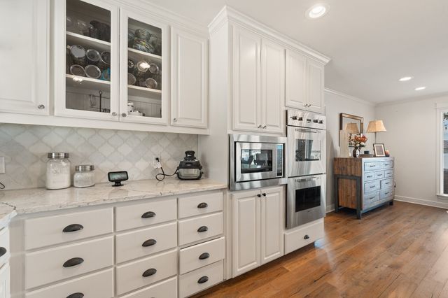 4509 Deleon Court, De Cordova, TX 76049