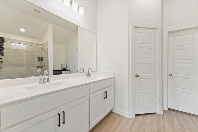 8419 Jetty Glen Drive, Cypress, TX 77433