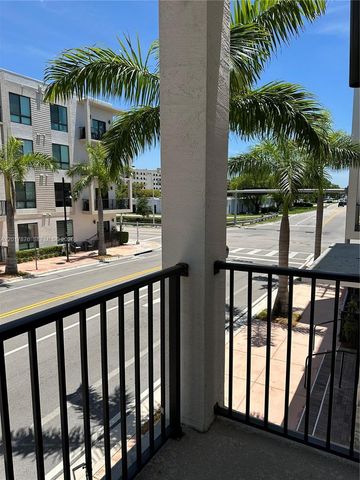 8201 NW 41st St D-203, Doral, FL 33166