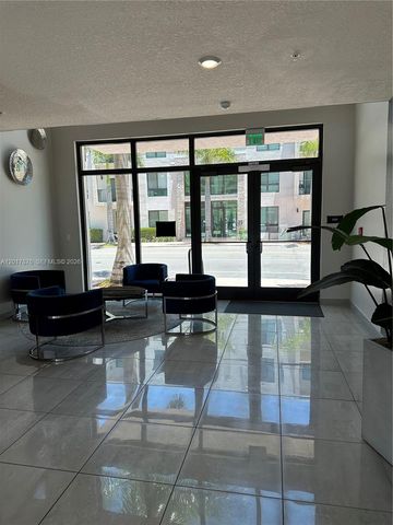 8201 NW 41st St D-203, Doral, FL 33166