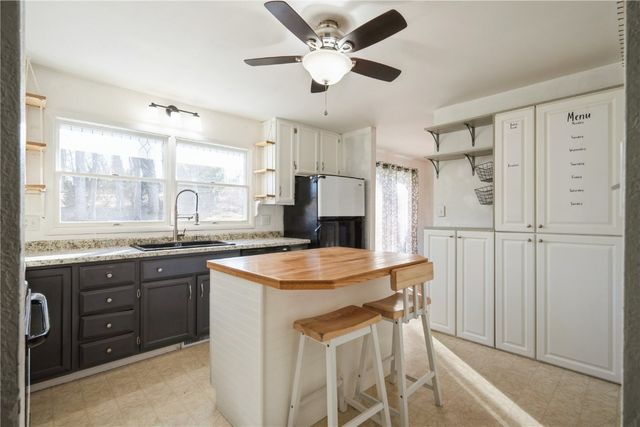 6240 33rd Avenue Drive, Shellsburg, IA 52332