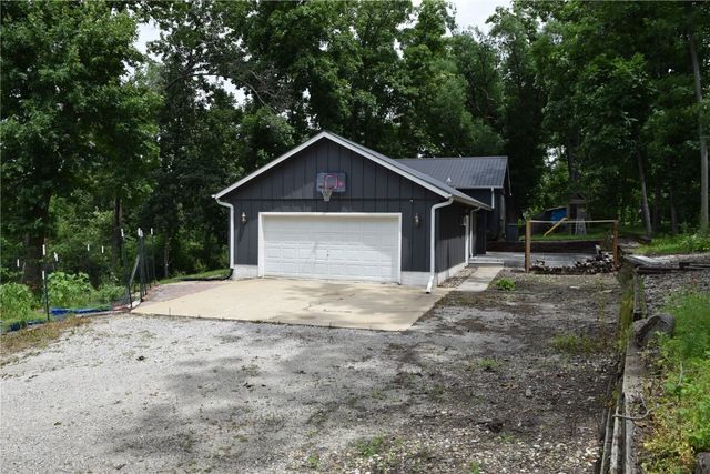 6240 33rd Avenue Drive, Shellsburg, IA 52332
