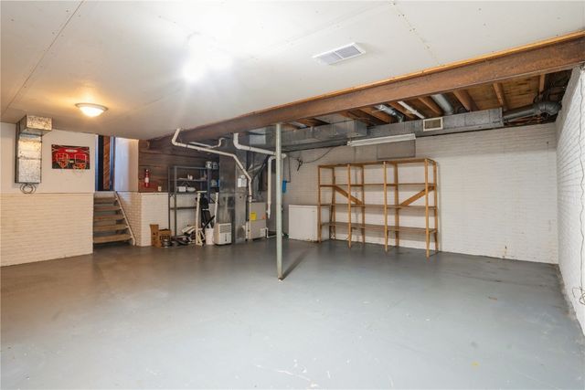 6240 33rd Avenue Drive, Shellsburg, IA 52332