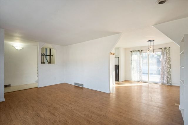 6240 33rd Avenue Drive, Shellsburg, IA 52332