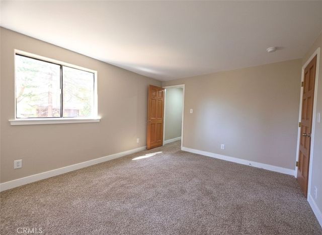 33207 Juniper Lane, Green Valley Lake, CA 92341