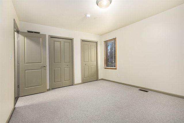 548 Park Place, Saline, MI 48176